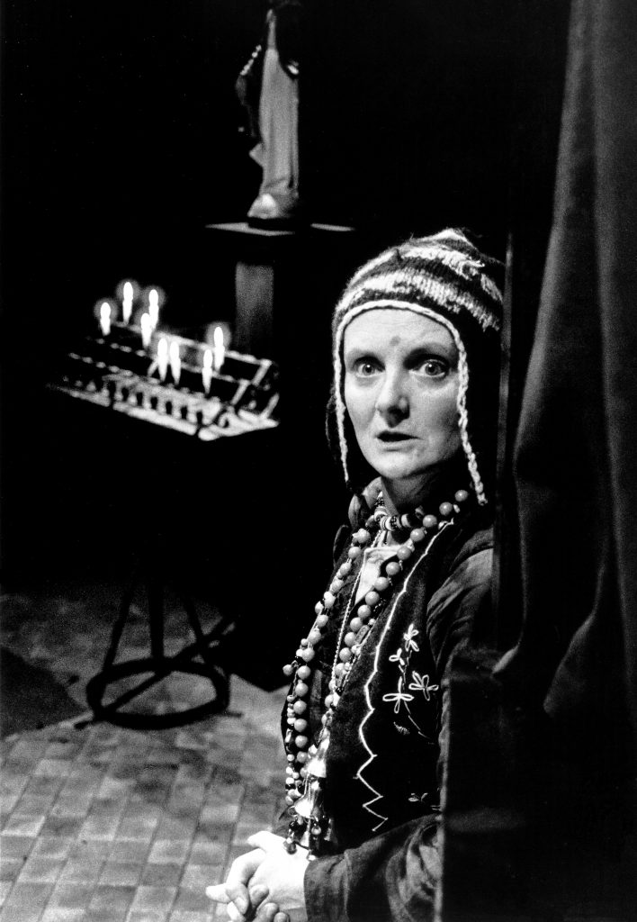 A Common Woman (1989) Stages of Half Moon